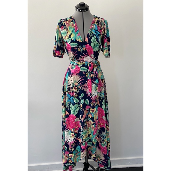 NWT- Mombasa Rose - petal wrap maxi dress - tropical pattern - size Medium - Picture 6 of 8